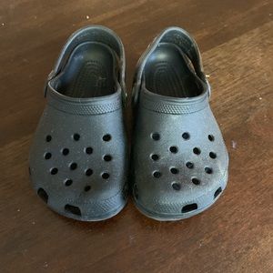 crocs all black size 6/7